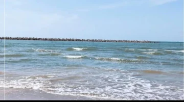 مدينة رأس البر تحذر المواطنين من النزول للبحر تزامنا مع احتفالات شم النسيم